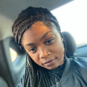 Meet your Posher, Ariana